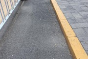 事业祝福中新健康丨校门口成“游烟”重灾区 烟头遍地怎么破？