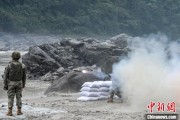 事业祝福西藏军区某部高原峡谷实弹射击 锤炼实战能力